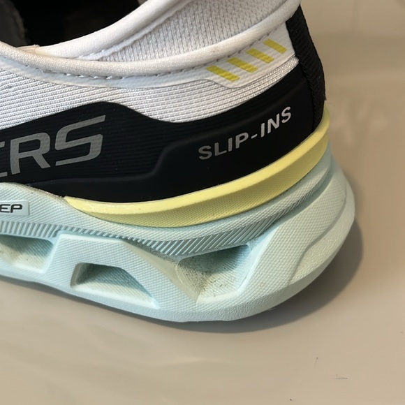 Skechers worn once size 8.5 - Picture 6 of 12